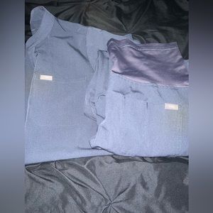 Figs maternity scrub set